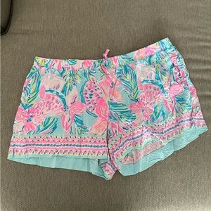 Lilly Pulitzer XL elastic waist shorts